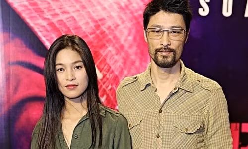 Johnny Tri Nguyen xuat hien voi ve ngoai gay go, tieu tuy