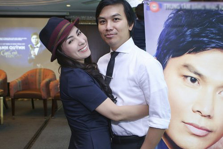 Cặp đôi vàng của dòng nhạc bolero vướng nghi vấn tình cảm cũng bởi quá thân thiết. Ảnh: Dân Việt