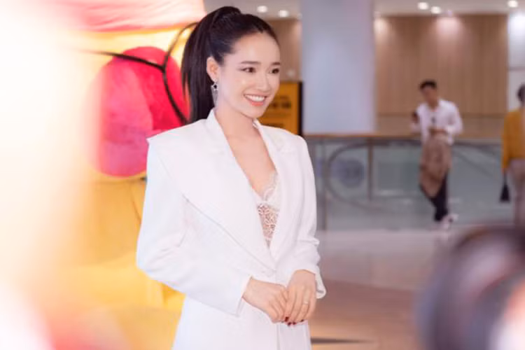 Nữ diễn viên tâm sự ông xã rất đảm đang, chăm sóc vợ rất kỹ như thường chuẩn bị đồ ăn sáng cho vợ, thậm chí mỗi ngày một thực đơn. Ảnh: Khám phá