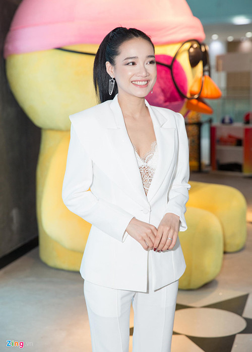 Bộ phim ngắn “Infill &amp; fullset” do Nhã Phương sản xuất và đóng chính vừa giành 2 giải thưởng tại Liên hoan phim ngắn quốc tế Oxford 2019. Ảnh: Zing