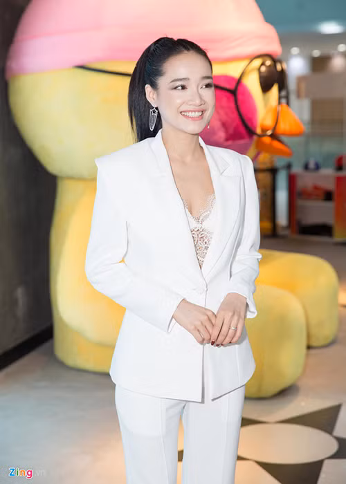 Bộ phim ngắn “Infill &amp; fullset” do Nhã Phương sản xuất và đóng chính vừa giành 2 giải thưởng tại Liên hoan phim ngắn quốc tế Oxford 2019. Ảnh: Zing