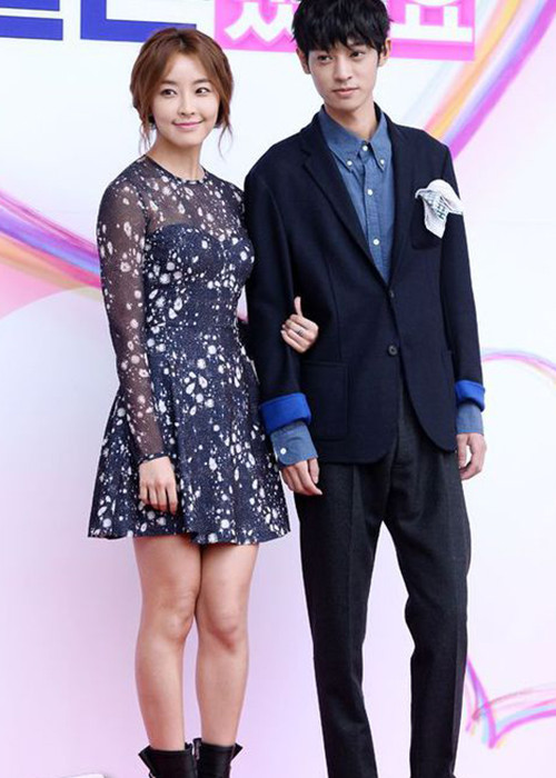 Trong We got married, nam ca sĩ sinh năm 1989 trở thành chồng của nữ diễn viên Jung Yoo Mi. Ảnh: TVdaily