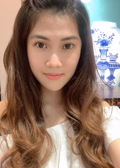 Ở tuổi 34, bạn gái cũ của Vĩnh Thụy vẫn chưa lên xe hoa.