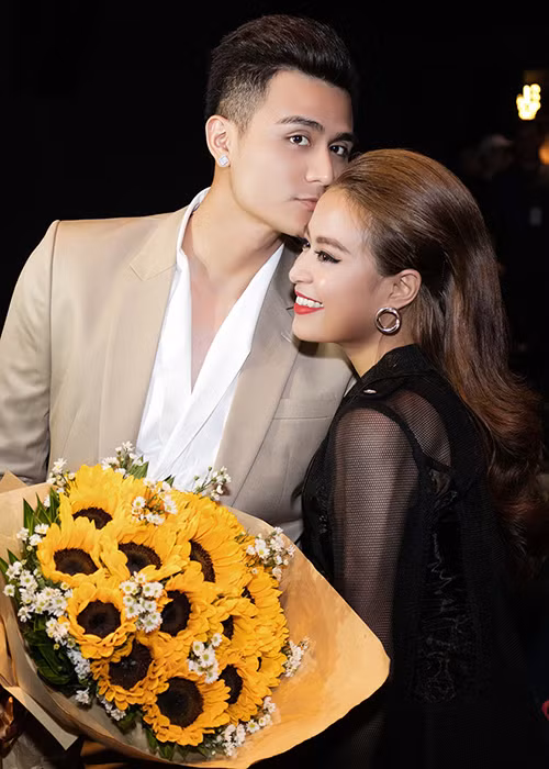 Bóng hồng từng vây quanh Vĩnh Thụy được nhắc đến nhiều nhất là Hoàng Thùy Linh. Ảnh: Thế giới trẻ