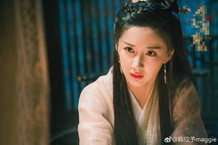 Trong phim, Trần Hân Dư đảm nhận vai Ân Tố Tố. Ngay khi vừa xuất hiện, cô đã đốn tim khán giả bởi vẻ ngoài xinh đẹp.