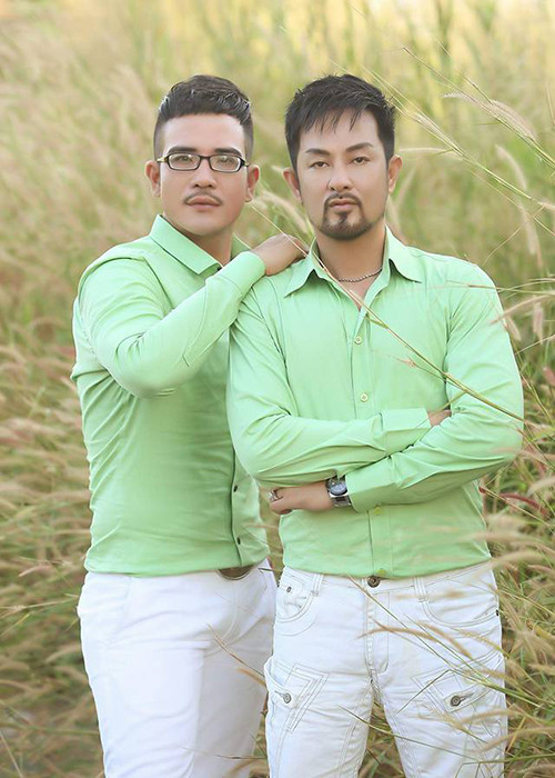 Hai người tình tin đồn của Long Nhật tỏ ra khá thân thiết. Ảnh: Alotin