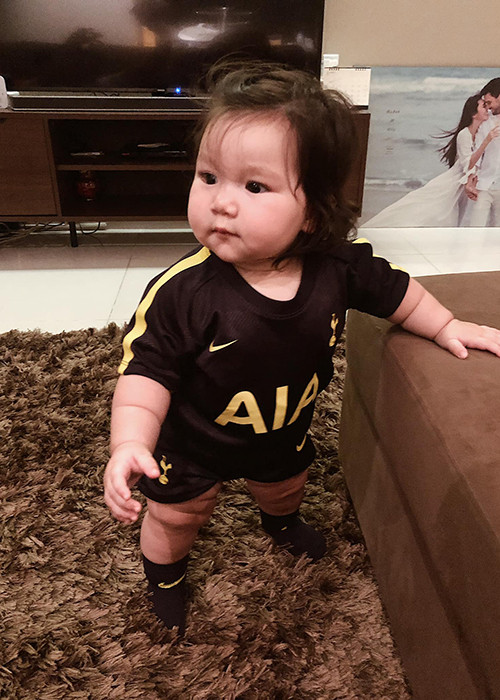 Chưa tròn một tuổi, bé Myla đã có chiều cao và cân nặng nhỉnh hơn các bạn cùng trang lứa.