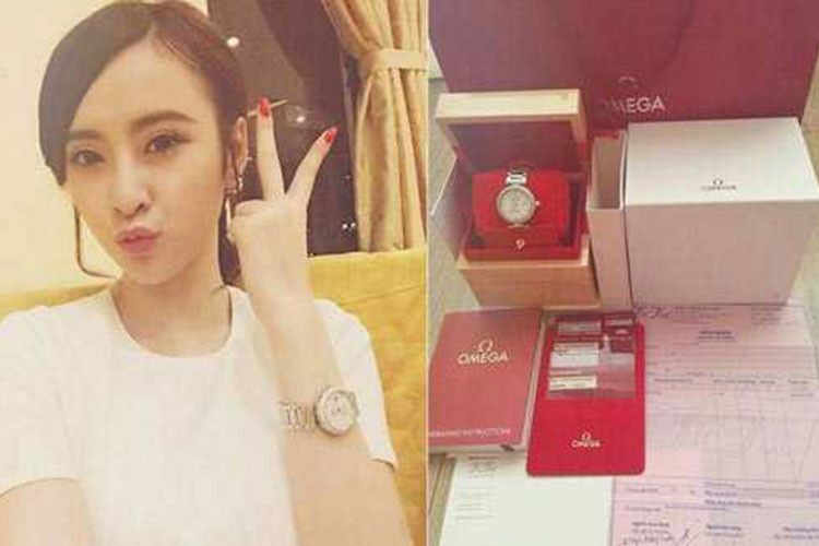 Sao Việt khoe hàng hiệu gây tranh cãi còn có Angela Phương Trinh. Khi khoe chiến tích mua sắm kèm hóa đơn để chứng minh không mua hàng nhái, cô bị dân mạng chỉ trích. Ảnh: VTC