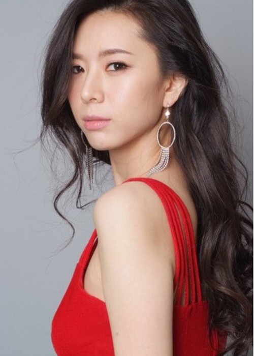 Yoon Ji Oh bước chân vào showbiz vào năm 2009 trong vai trò diễn viên. Được biết, cô cùng công ty quản lý với Jang Ja Yeon. Ảnh: Hancinema