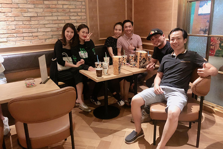 Vị doanh nhân phố núi từng nhắn nhủ vợ sắp cưới: "Cảm ơn mình vì đã cùng anh đi khắp thế gian..."