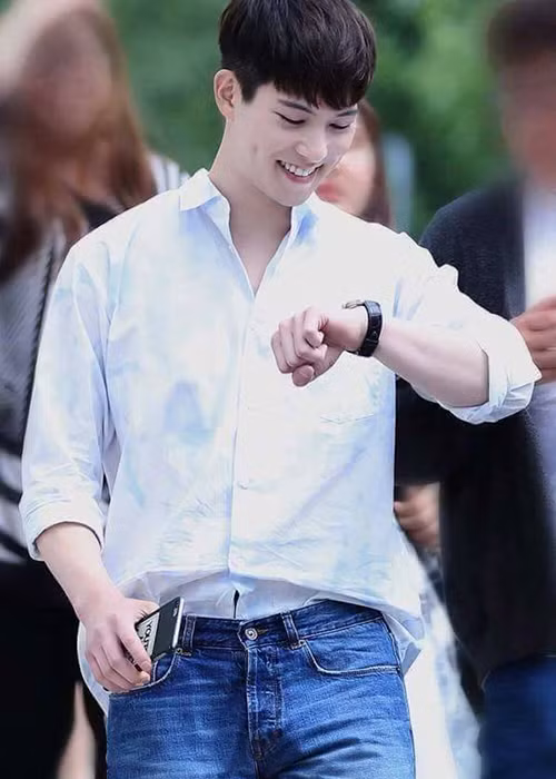 Thành viên nhóm CNBlue từng đốn tim người hâm mộ trong vai chàng thanh niên hiền lành, dễ thương trong "Phẩm chất quý ông".