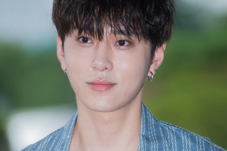 Giống như Lee Jong Hyun, Yong Jun Hyung cũng có vỏ bọc hoàn hảo trong vai trò ca sĩ thần tượng. Ảnh: Dispatch