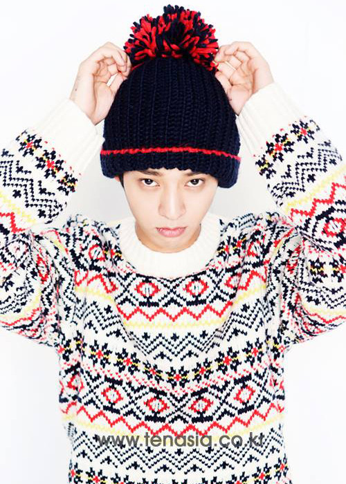 Theo loạt tin nhắn được tung ra, Jung Joon Young có sở thích quay lén và phát tán các clip ái ân của anh với các cô gái. Ảnh: Tenasia