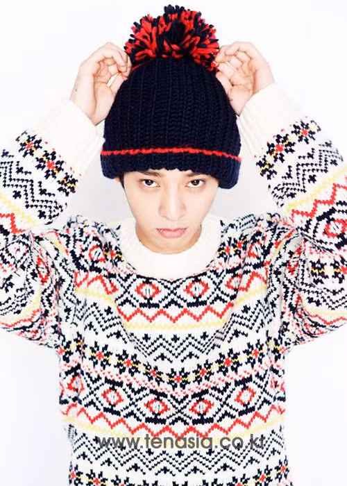 Theo loạt tin nhắn được tung ra, Jung Joon Young có sở thích quay lén và phát tán các clip ái ân của anh với các cô gái. Ảnh: Tenasia