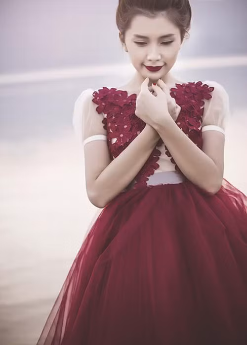 Theo Đất Việt, mối tình đầu tiên của Lan Hương kéo dài 5 năm nhưng không đi đến cái kết tốt đẹp. Ảnh: Đất Việt