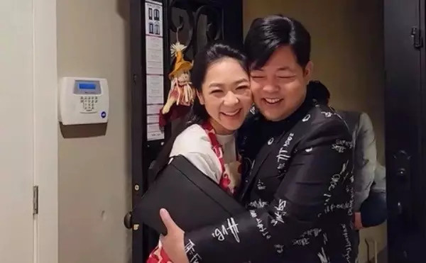 Quang Le len tieng ve tin don hen ho voi Ha Thanh Xuan-Hinh-3