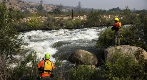 2. Sông Kern: Việc phát hiện thi thể hoặc người mất tích tại khu vực sông Kern ở California không phải là chuyện hiếm. Con sông này thu hút những người thích leo núi, khám phá. Kể từ năm 1968, số người chết tại khu vực này đã lên tới 271. Năm 2014, hai bé trai chết đuối thương tâm khi bơi trên dòng sông dài 264 km này. Năm 2017, 8 người bị đuối nước.