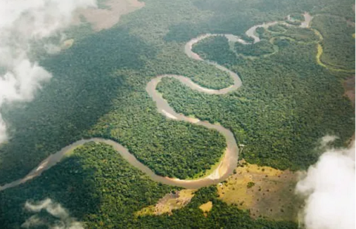 7. Sông Congo: Con sông chảy qua châu Phi này thường được biết đến với biệt danh "Trái tim của bóng tối". Đây là con sông lớn thứ hai thế giới về lưu lượng nước. Khu vực sâu nhất của sông được đo là 220 mét.