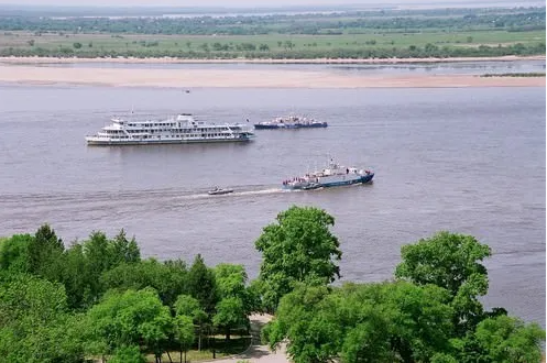 8. Sông Amur: Con sông này khá an toàn nếu xét về dòng chảy và lòng sông không có đá. Vấn đề là ở chỗ nó bị ô nhiễm nghiêm trọng. Theo Wonders List, người dân bơi ở dòng sông này dễ mắc một số bệnh.