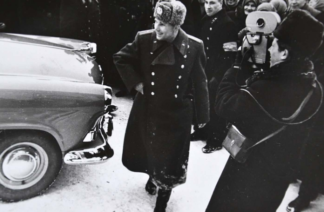 Vào ngày 27/3/1968, khi đang thực hiện chuyến bay huấn luyện thường lệ từ Căn cứ Không quân Chkalovsky, Gagarin và người hướng dẫn bay Vladimir Seryogin tử nạn khi chiếc MiG-15UTI của họ bị rơi gần thị trấn Kirzhach.