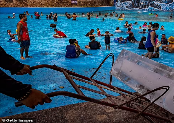 Canh nguoi dan quay cuong trong nang nong o Chau A-Hinh-2