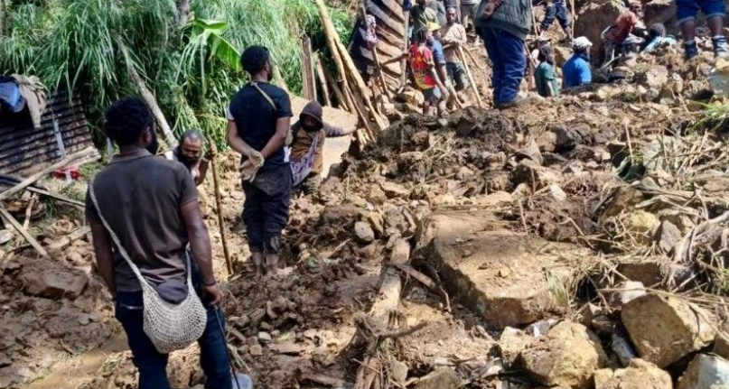 Lở đất ở Papua New Guinea: Hơn 2.000 người bị vùi lấp Lo dat o Papua New Guinea: Hon 2.000 nguoi bi vui lap