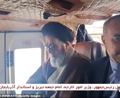 Hiện trường vụ rơi trực thăng khiến Tổng thống Iran thiệt mạng - Hình 4 Hien truong vu roi truc thang khien Tong thong Iran thiet mang-Hinh-4