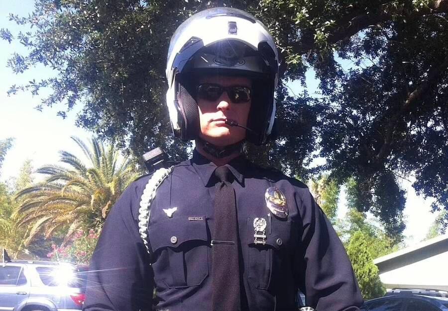 Ten toi pham mao danh canh sat khet tieng nuoc My