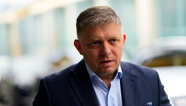 Vụ ám sát Thủ tướng Slovakia Fico (ảnh) được cho là mang "động cơ chính trị".