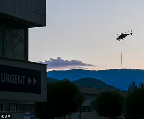 Thủ tướng Fico lập tức được đưa tới bệnh viện gần đó bằng trực thăng và được cấp cứu.