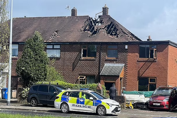 Cha tử vong khi quay lại nhà cháy để cứu con Cha tu vong khi quay lai nha chay de cuu con