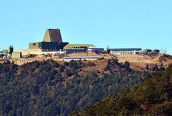 Mỹ đồng ý bán một hệ thống AN/FPS-115 cho Đài Loan vào năm 2000, nó được lắp đặt năm 2006 và đưa vào biên chế lực lượng phòng vệ hòn đảo năm 2013.