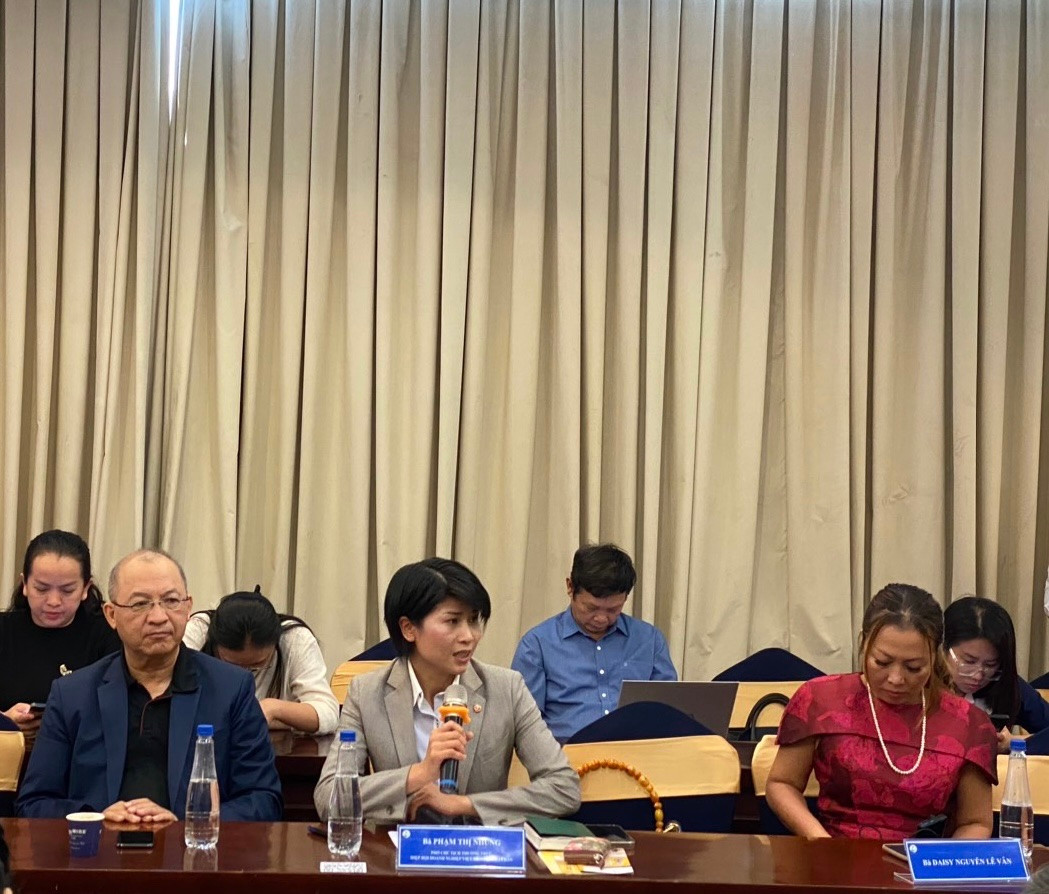 Kiều bào doanh nhân, trí thức hiến kế cho sự phát triển TP HCM - Hình 5 Kieu bao doanh nhan, tri thuc hien ke cho su phat trien TP HCM-Hinh-5