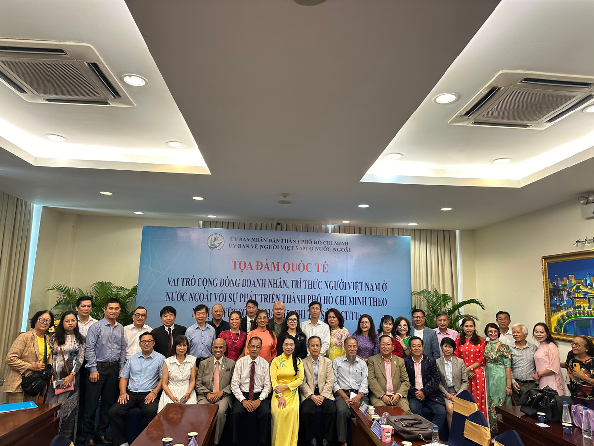 Kiều bào doanh nhân, trí thức hiến kế cho sự phát triển TP HCM - Hình 6 Kieu bao doanh nhan, tri thuc hien ke cho su phat trien TP HCM-Hinh-6