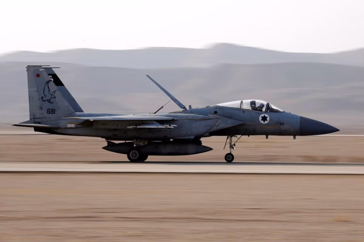 Truyền thông khu vực Trung Đông mới đây đã đưa tin về một cuộc tấn công của máy bay chiến đấu Israel vào thủ đô Damascus. Ban đầu thông tin về trận ném bom là do quân đội Syria đưa ra, các bình luận được trích dẫn trên báo chí nước này, bao gồm cả hãng thông tấn nhà nước SANA.