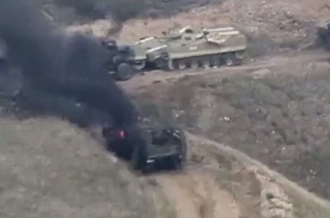 Hãng tin "Người đưa tin" của Nga thậm chí còn nhấn mạnh, Nga đã cung cấp một số biện pháp đối phó, thậm chí một số khí tài, vũ khí quan trọng đã được chuyển đến lãnh thổ Armenia nhưng chúng vẫn không được sử dụng tới.