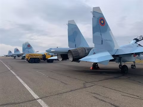 Thậm chí Armenia còn nhiều lần công khai chê bai một số vũ khí họ mua từ Nga là "vô dụng" và không sử dụng chúng trong cuộc xung đột vừa qua. Ảnh: Tiêm kích Su-30SM Armenia mua của Nga và chê chúng là "vô dụng".