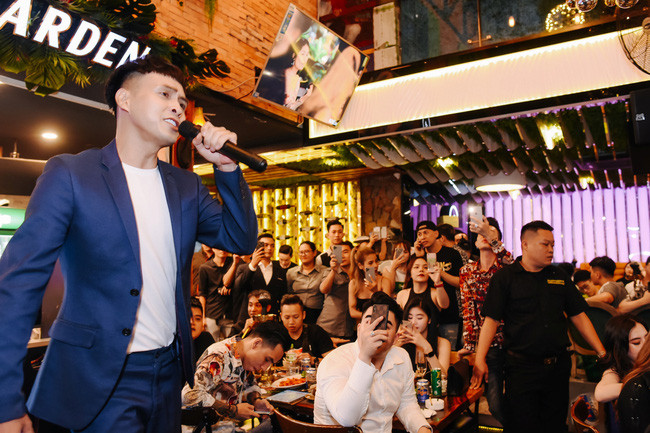 Ho Quang Hieu lan dau noi ve scandal doi tu gay xon xao thoi gian vua qua-Hinh-4