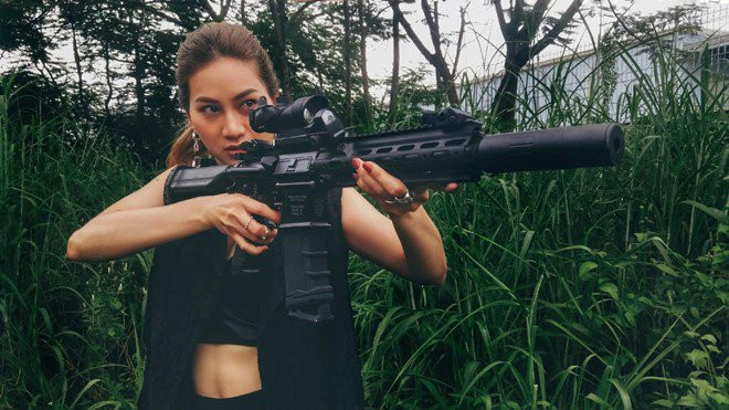 Soc voi cat-xe dien vien dong the: Nhay 11 tang duoc tra 10 trieu dong-Hinh-2