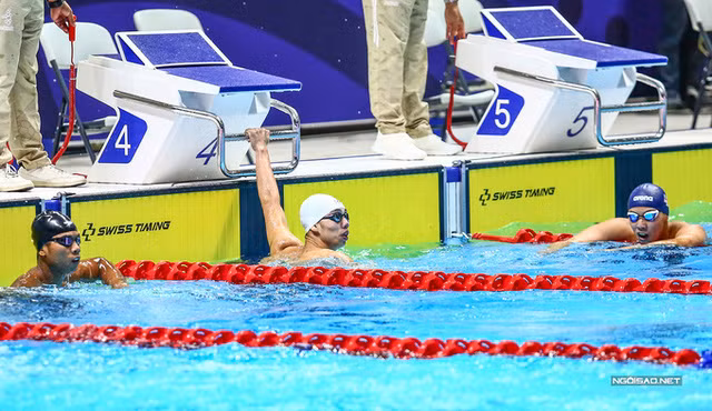 Huy Hoàng chạm đích đầu tiên với thành tích 3 phút 49 giây 08, nhanh hơn người về nhì Sim Welson 0,47 giây.