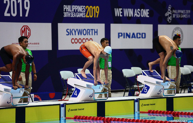 Tối 4/12, Huy Hoàng tranh tài ở chung kết nội dung 400m nam SEA Games 30. Trước đó, kình ngư người Quảng Bình xếp thứ nhất vòng loại với thành tích 3 phút 55 giây 21.