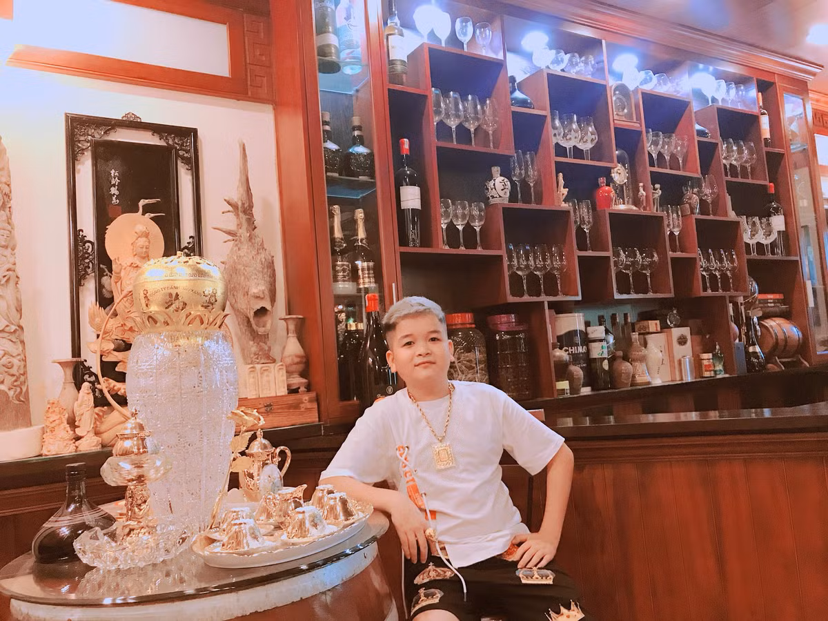 Cu Thoc thanh trieu phu do la, khoe chong tien cao ngat sau scandal bi bat?-Hinh-2