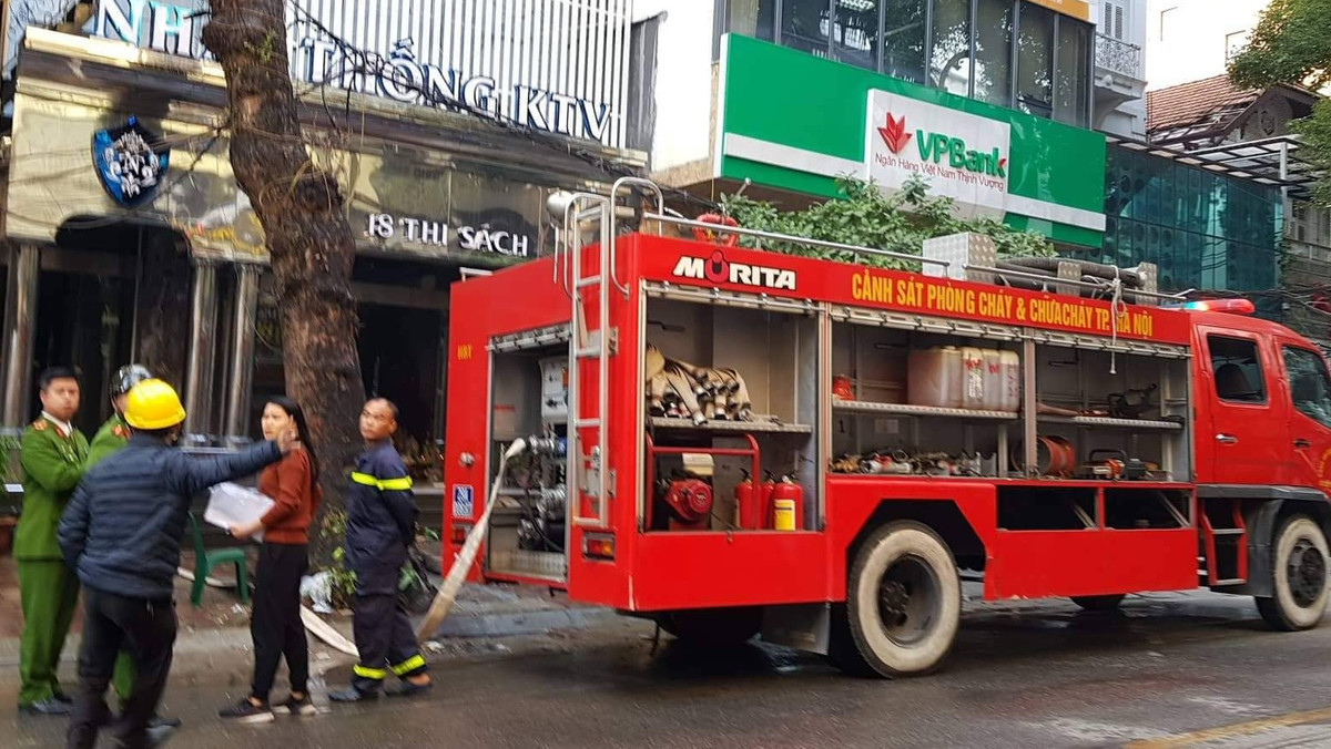 Hiện, nguyên nhân xảy ra vụ cháy tại quán Karaoke Nhất Thống KTV đang được cơ quan chức năng điều tra, làm rõ.