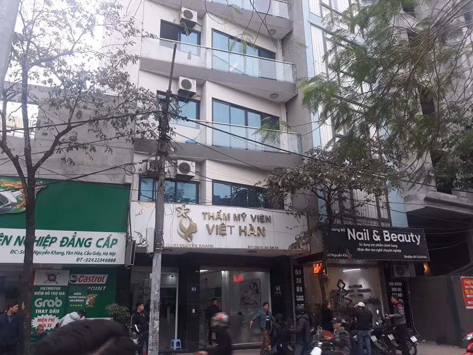 Khach hang tu vong tai Tham my vien Viet Han la can bo cong an Vinh Phuc?