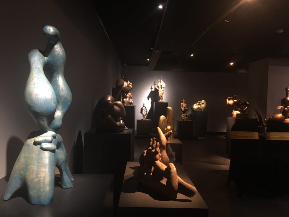 Một góc nơi trưng bày các tác phẩm.