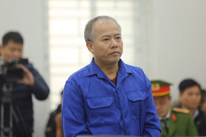 Tham sat ca nha em trai o Dan Phuong: Ke giet 4 nguoi nhan an tu hinh