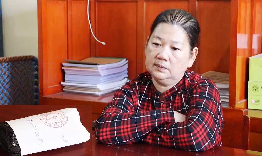 Lao ba ba tron truy na de... moc tui khach di cho