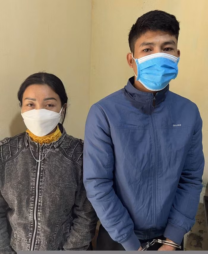  Bắt 2 vợ chồng trộm cắp trâu bò: Hai 2 vợ chồng Hoàng Thị Thủy (SN 1987) và Nguyễn Văn Tùng (SN 1993 ở thị trấn Quý Lộc, huyện Yên Định, Thanh Hoá) đã đột nhập vào nhà anh Trịnh Đình Mạnh ở thị trấn Quý Lộc trộm cắp một con bò trị giá 50 triệu rồi mang đến huyện Ngọc Lặc tiêu thụ. Ngày 21/12, Công an huyện Yên Định cho biết đang tạm giữ 2 người này để điều tra, làm rõ.