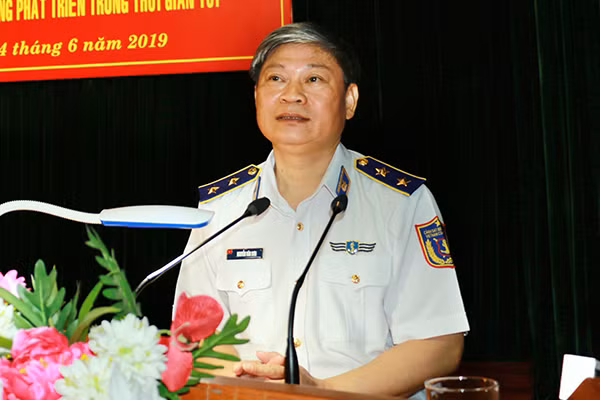  Trung tướng Nguyễn Văn Sơn - Tư lệnh Cảnh sát biển bị cách chức tất cả các chức vụ trong Đảng, cách chức Tư lệnh cảnh sát biển Việt Nam do đã có những vi phạm, khuyết điểm nghiêm trọng trong quá trình công tác.