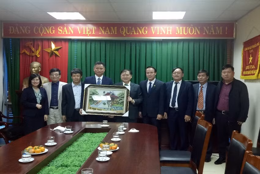 Dang doan Lien hiep Hoi Viet Nam lam viec voi Thuong truc Tinh uy Bac Giang-Hinh-5